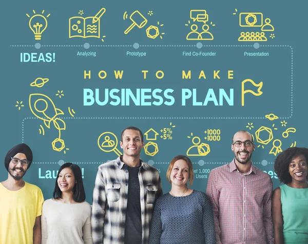 Люди с бизнес-планом — стоковое фото