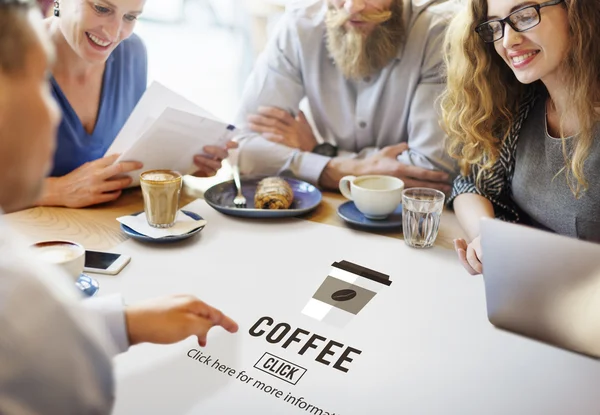 Pessoas discutindo sobre café — Fotografia de Stock