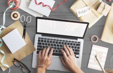 Mockup boşaltmak dizüstü kavramı