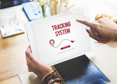 kişi dijital tablet tarama Cafe