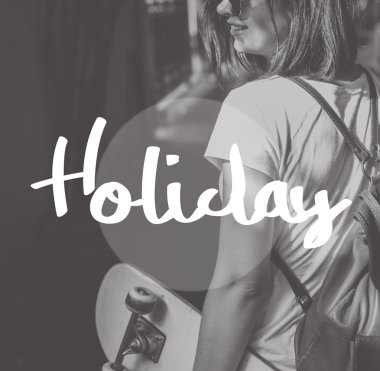 Kaykay arka plan üzerinde kadınla