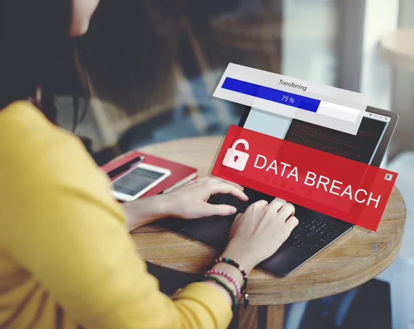 Woman using Laptop in office — Stock Photo, Image