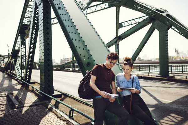 Beautiful couple on bridge — Stock Photo, Image