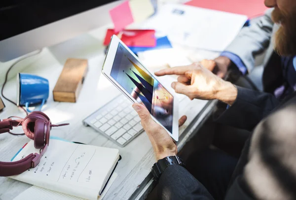 Businessman using tablet — Stock Photo, Image