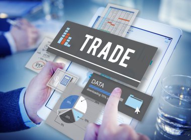 iş adamı dijital tablet ile çalışma