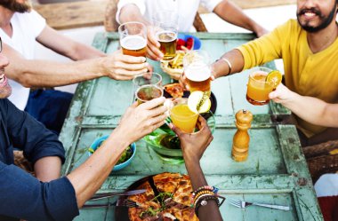 insanlar ve alkış parti