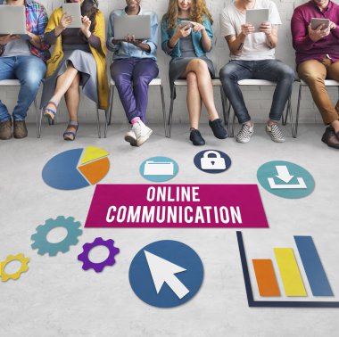 İnsanlar dijital araçları tarama