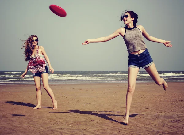Meisjes genieten van vakantie — Stockfoto