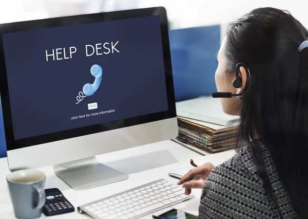 Help desk no monitor — Fotografia de Stock