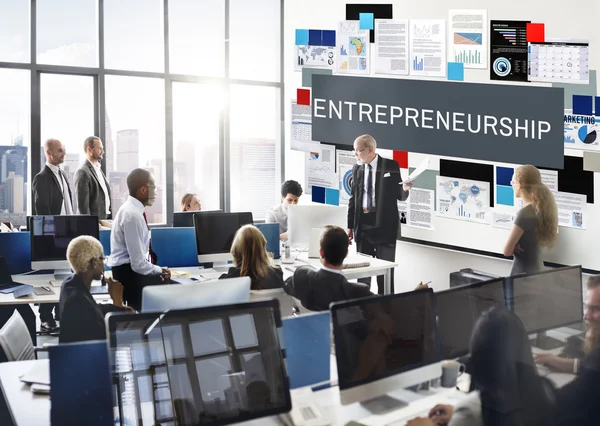 Gente de negocios y concepto de emprendimiento — Foto de Stock