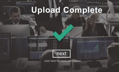 çalışma iş adamları ve karşıya yükleme tamamlandı