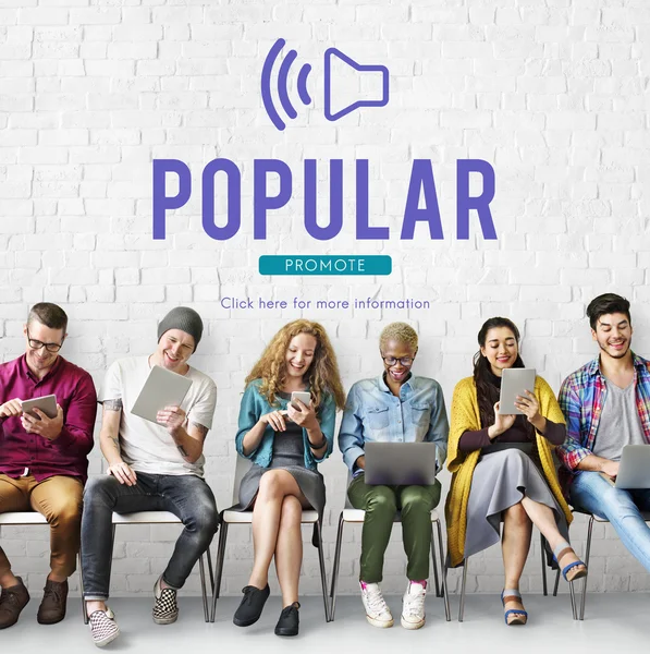 İnsanlar dijital araçları tarama  