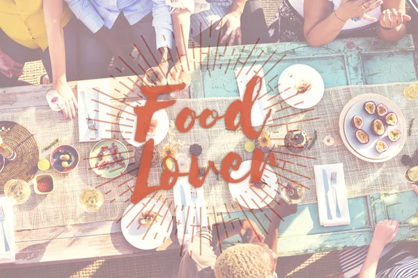 kutluyor ve yeme arkadaşlar 