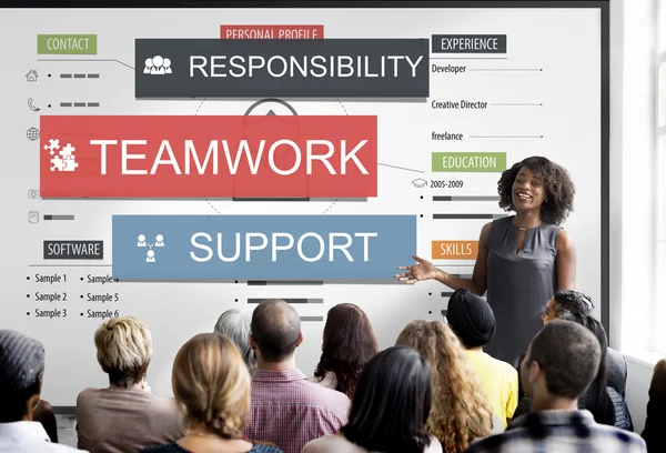 Mensen bij seminar met teamwork — Stockfoto