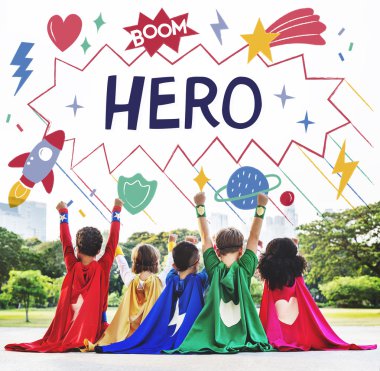 Çocuk süper kahraman kostümleri