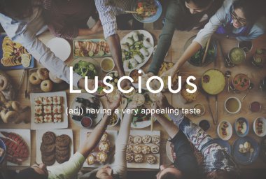 insanlar içecekler içme