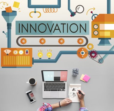 dizüstü bilgisayar kullanan adam