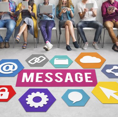 İnsanlar dijital araçları tarama