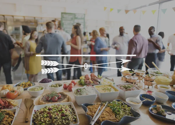 Mensen die eten van de receptie — Stockfoto