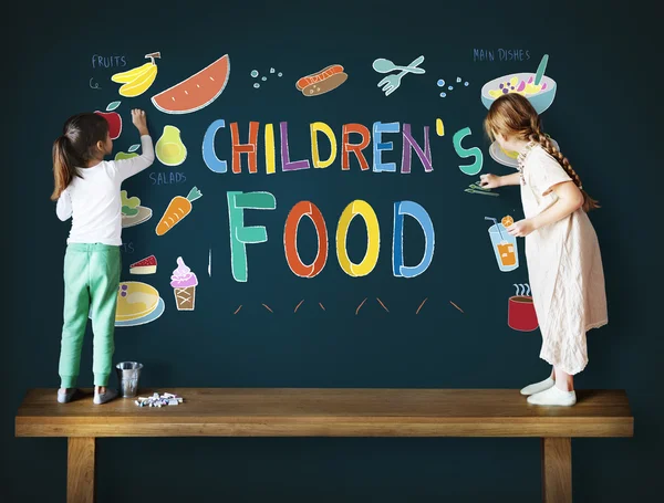 Girls drawing on Blackboard — Stock Image Girls drawing on Blackboard Stock Picture