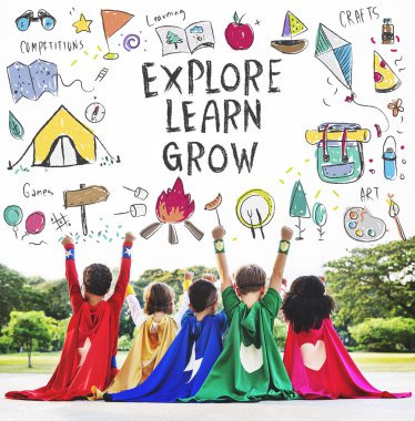 Çocuk süper kahraman kostümleri