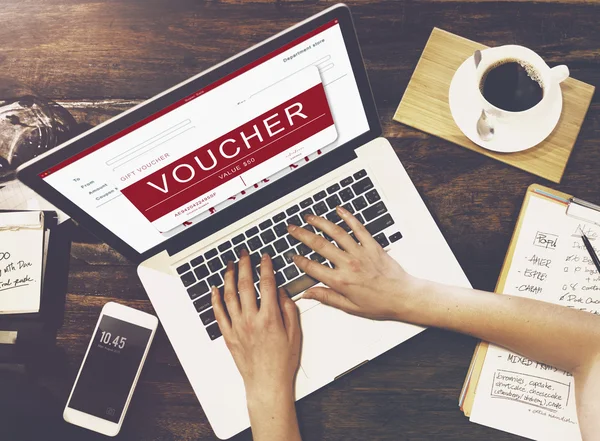 Woman in cafe working with computer — Stock Photo, Image