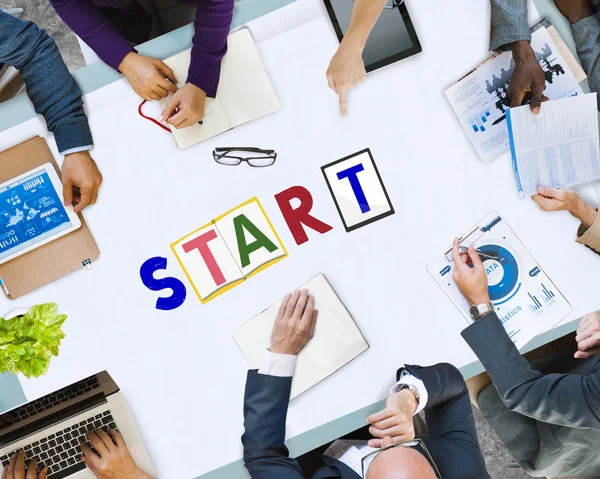 Gruppo di persone che lavorano insieme — Foto Stock