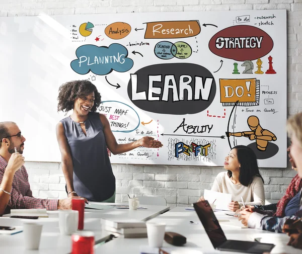 Reunión de negocios con aprender — Foto de Stock