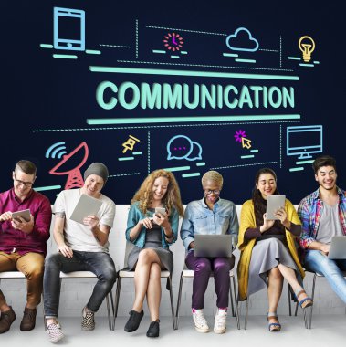 İnsanlar dijital araçları tarama