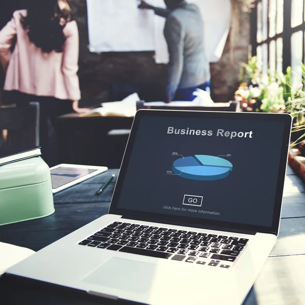 Computer with information on screen — Stock Photo, Image