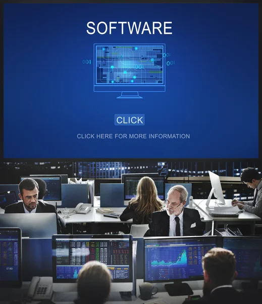 Geschäftsleute und Software — Stockfoto