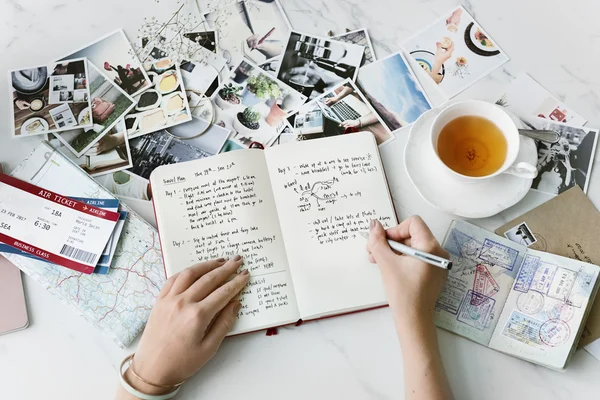 Woman planning Trip — Stock Photo, Image