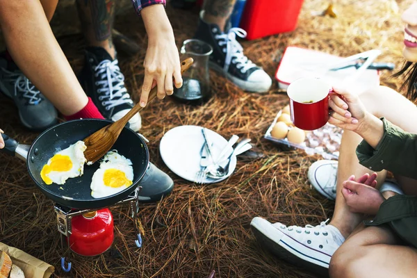 Meilleurs amis cuisine en plein air — Photo