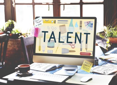 Bilgisayar çalışma tablosunda