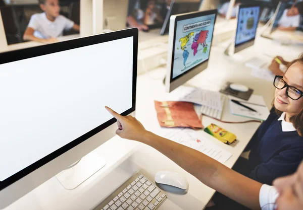 Pupils in computer classroom — Stock Photo, Image