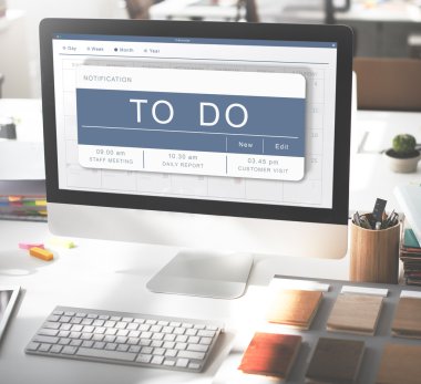 Bilgisayar çalışma tablosunda