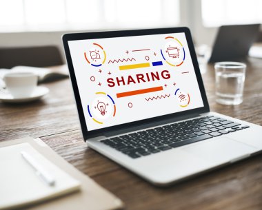 dizüstü ekran metin ile 