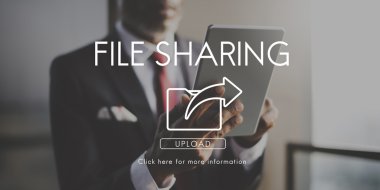 Tablet pc ile Afrika iş adamı