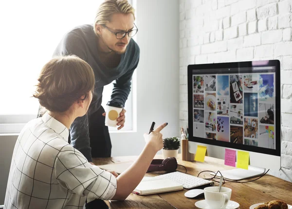 People Working in studio together — Stock Photo, Image