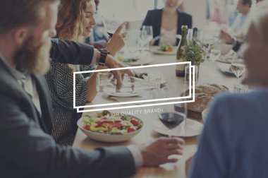 Restorandaki birlikte iş