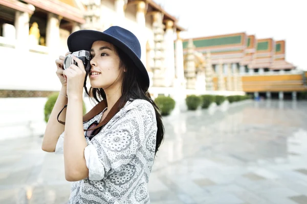 Krásy asijské dívka dělat obrázek — Stock fotografie