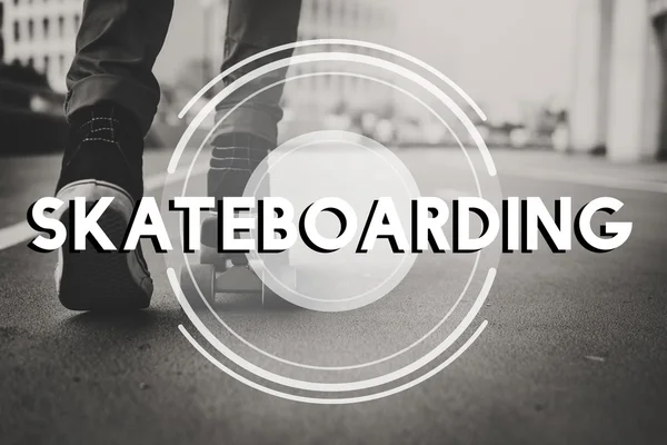 Man rit op Skateboard — Stockfoto