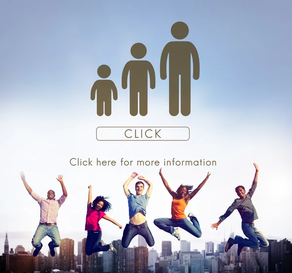 Grupp multi etniska människor hoppar — Stockfoto