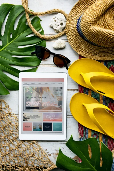 Digital tablet on wooden table — Stock Photo, Image