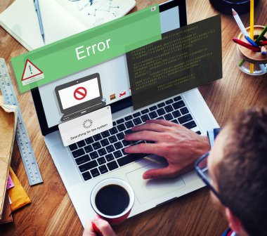 İşadamı laptop hata kavramı ile kullanma 