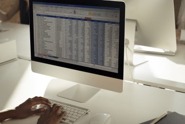 bilgisayar elektronik tablo monitör ile