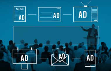 İş adamları kurumsal tartışma sırasında