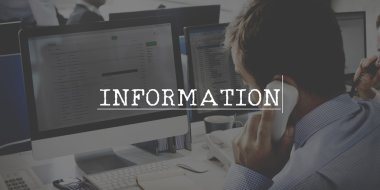 bilgisayarla iletişim bilgileri çalışma iş adamı