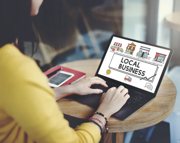 Woman working with laptop — Stock Photo, Image