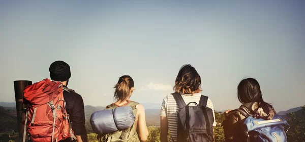 朋友们一起旅行 — 图库照片